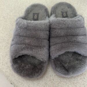 Ugg house slippers